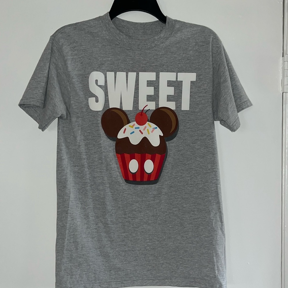 Disney Parks Mickey Mouse cupcake t-shirt